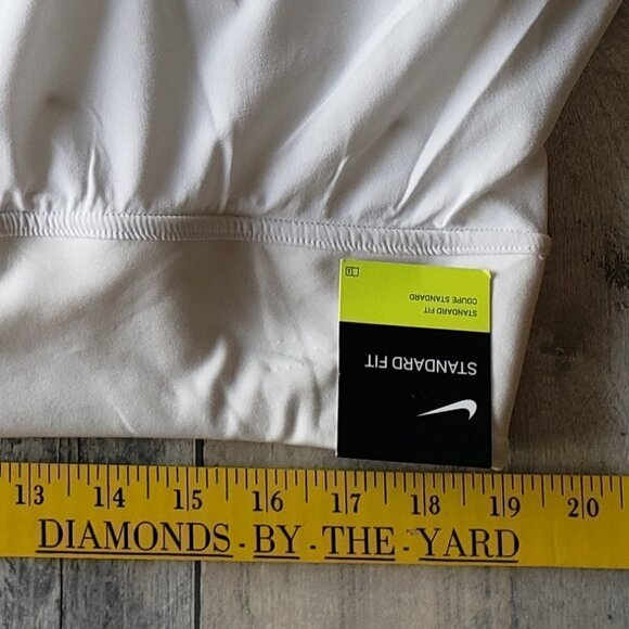 NWT - Nike Woman's Plus Size Golf or Tennis Skort White - Size 2X - Picture 3 of 6